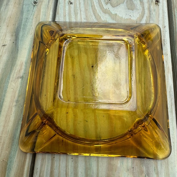 Vintage Amber Glass Dish - Picture 2 of 4